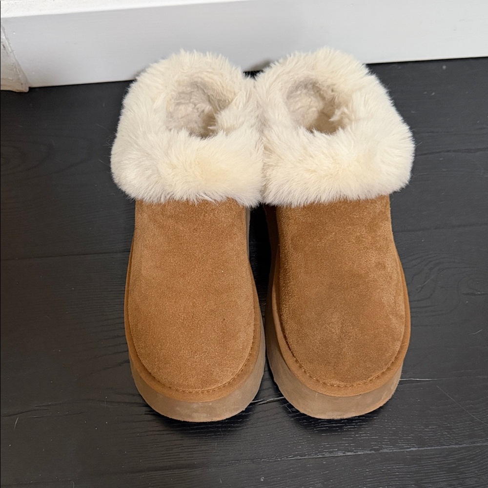 Steve Madden Tan Suede Fur-Lined Platform Mules